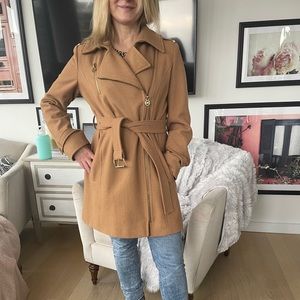 Micheal Korea beautiful camel coat barely worn